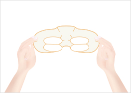 STEP1 - 하단 마스크가 담긴 트레이를 열어 마스크를 꺼내어 마스크 뒤의 필름을 조심스럽게 벗겨냅니다