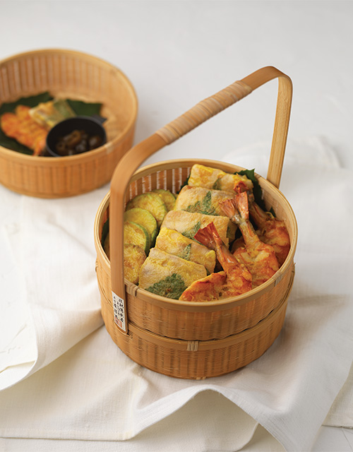 Tastefully crunchy and delicious pan-fried cakes